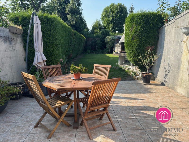 Maison - 98 m² - 6 pièces