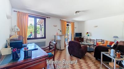 Maison - 213 m² - 8 pièces