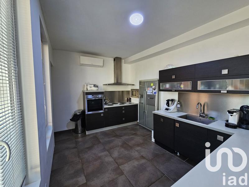 Maison - 259 m² - 11 pièces