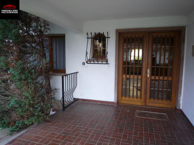 Maison - 260 m² - 10 pièces