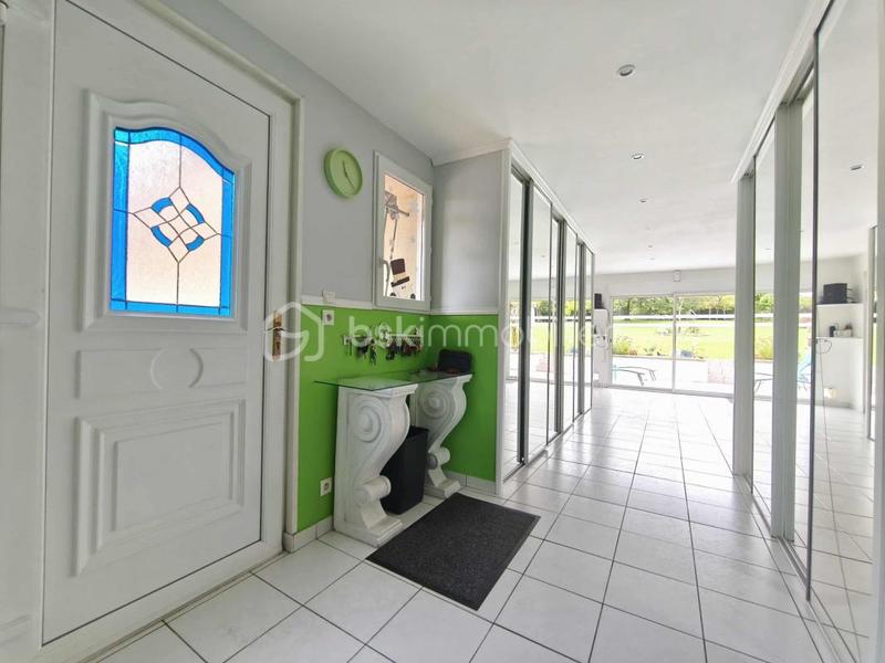 Maison - 213 m² - 8 pièces