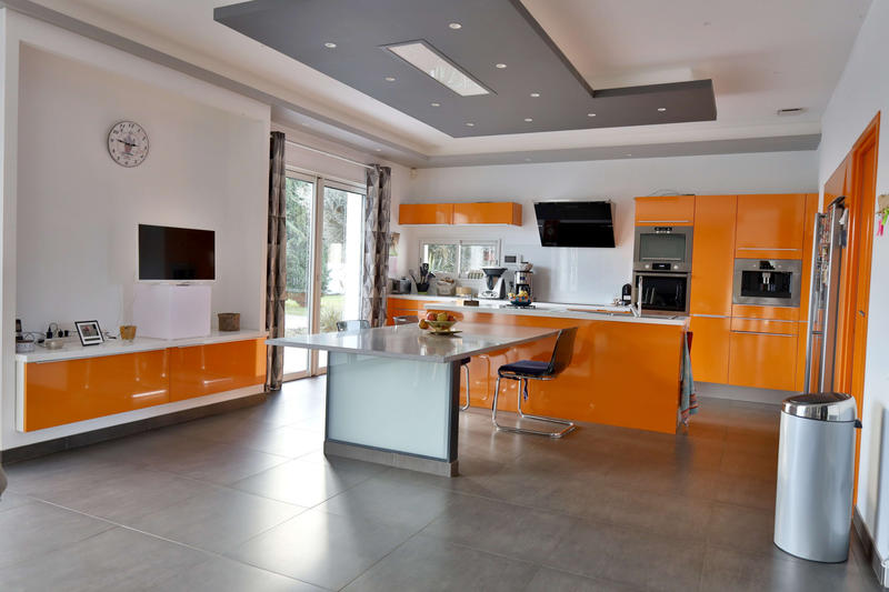 Maison - 283 m² - 6 pièces