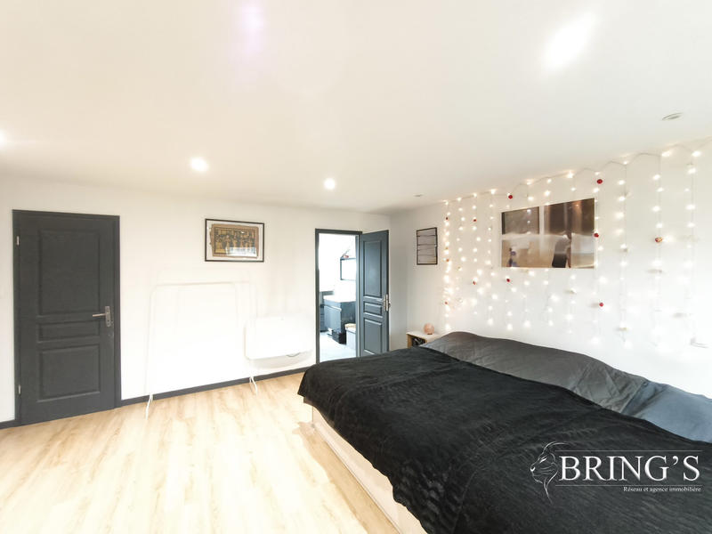 Maison - 165 m² - 7 pièces