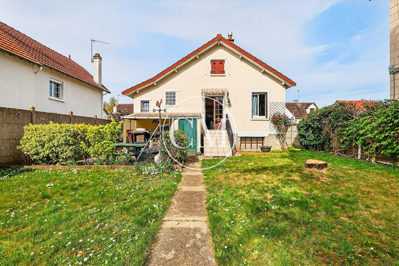 Maison - 140 m² - 5 pièces