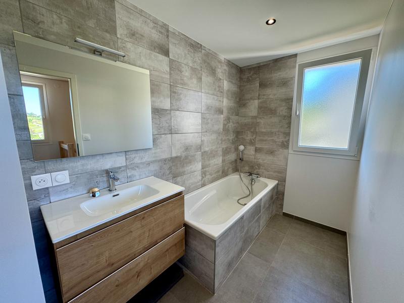 Maison - 121 m² - 5 pièces