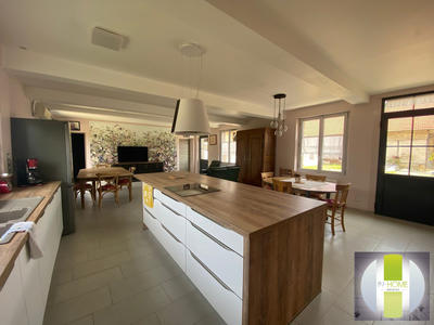 Maison - 102 m² - 4 pièces