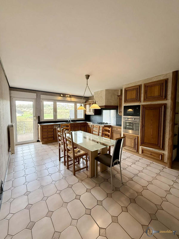 Maison - 138 m² - 4 pièces