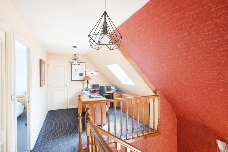 Maison - 152 m² - 6 pièces