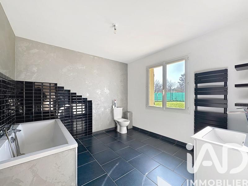 Maison - 140 m² - 5 pièces