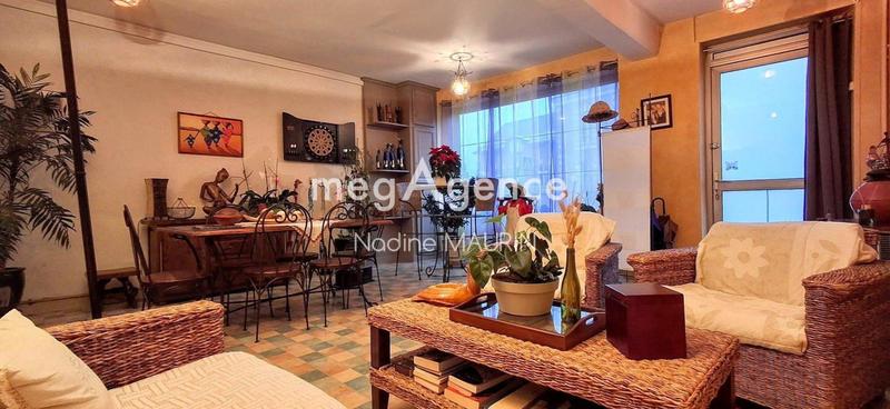 Maison de village - 182 m² - 6 pièces