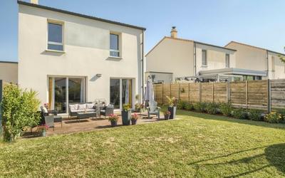 Maison traditionnelle - 95 m² - 4 pièces