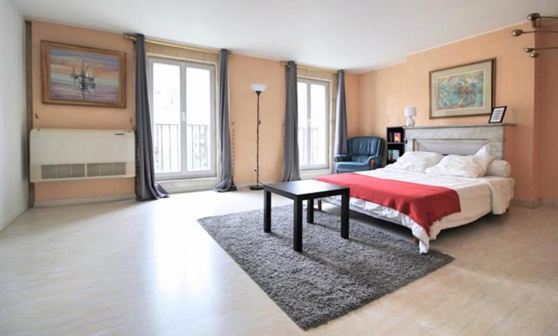 Chambre - 25 m² - 6 pièces