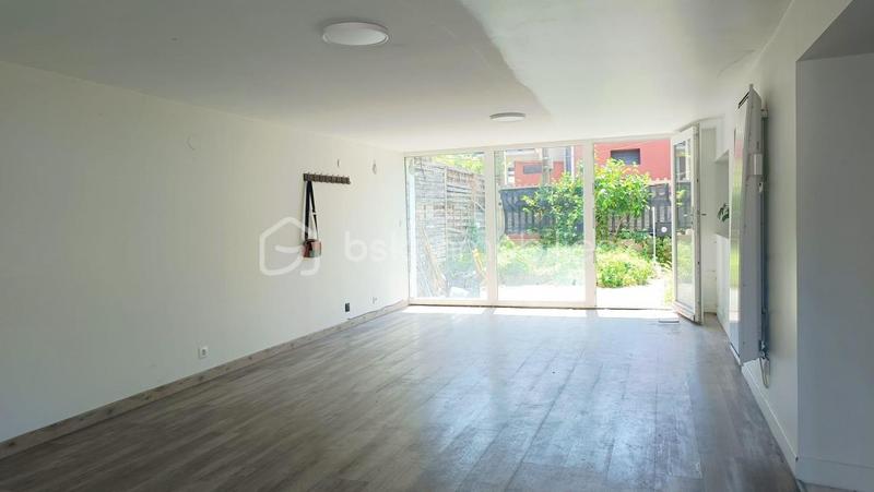 Maison - 159 m² - 8 pièces