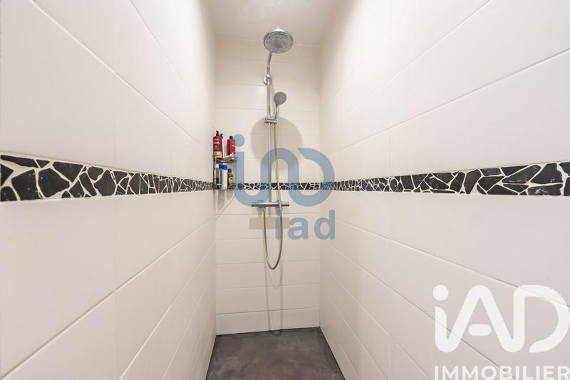 Maison - 180 m² - 8 pièces