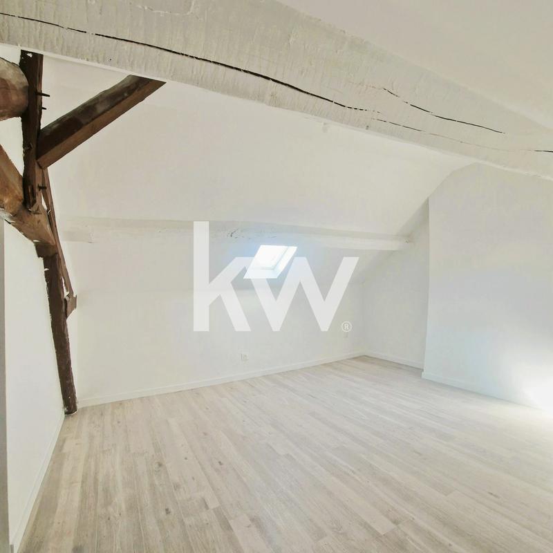 Maison - 94 m² - 5 pièces