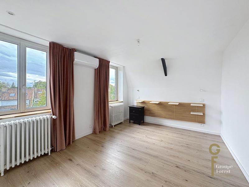 Maison - 180 m² - 5 pièces