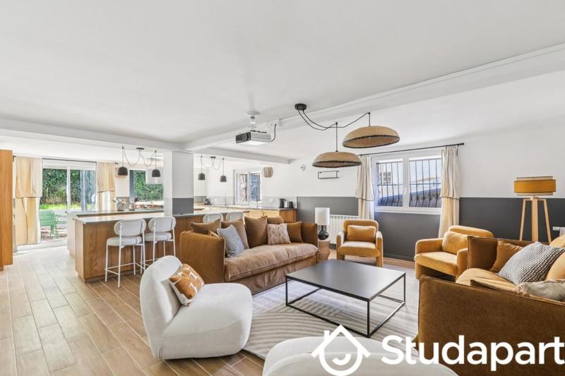 Chambre - 11 m² - 1 pièce