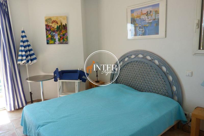 Villa - 270 m² - 6 pièces