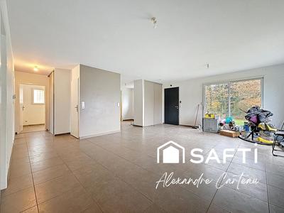 Maison - 96 m² - 4 pièces