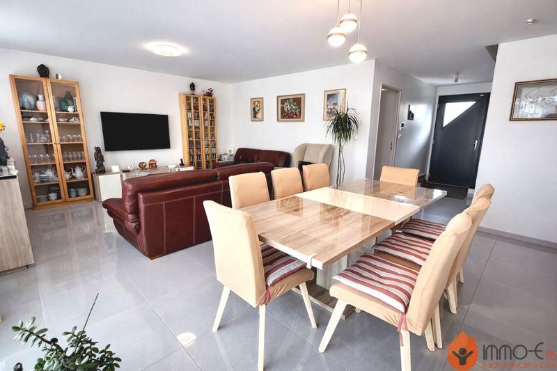 Maison - 160 m² - 8 pièces