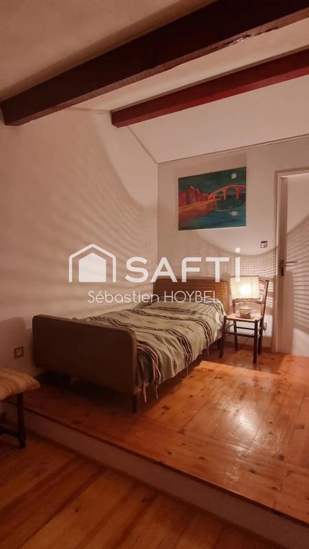 Maison - 227 m² - 7 pièces