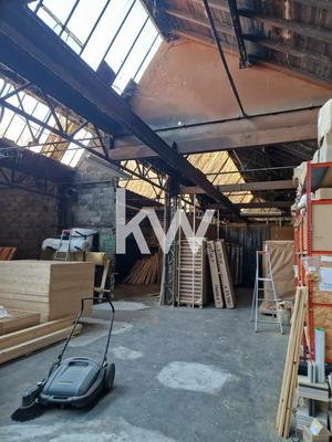 Magasins - 2 200 m²