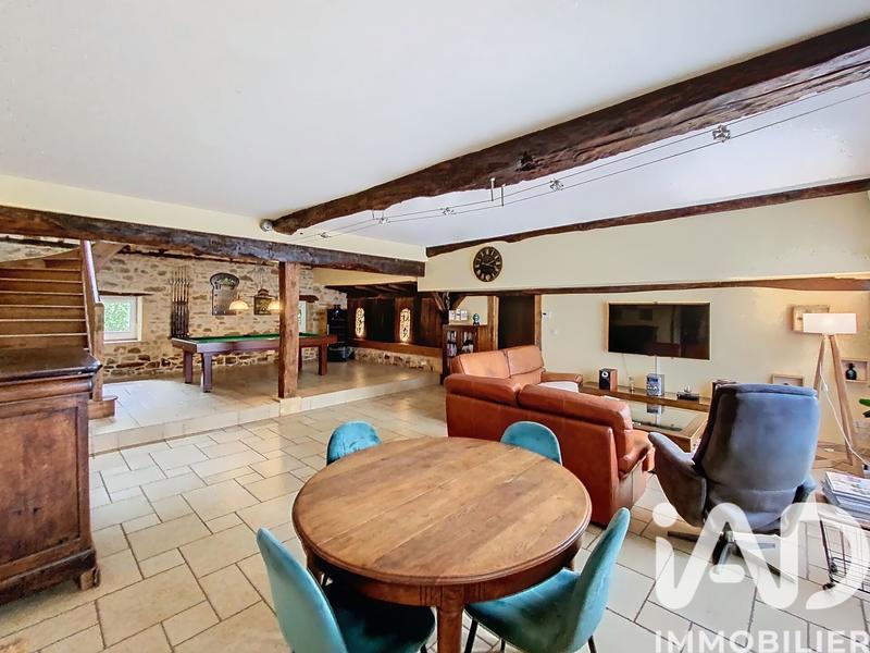 Maison - 262 m² - 10 pièces