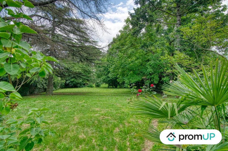 Maison - 180 m² - 5 pièces