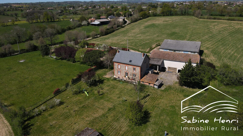 Maison - 223 m² - 8 pièces