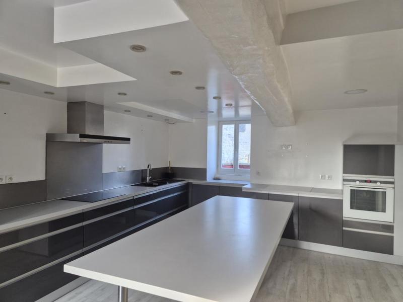 Maison - 168 m² - 7 pièces