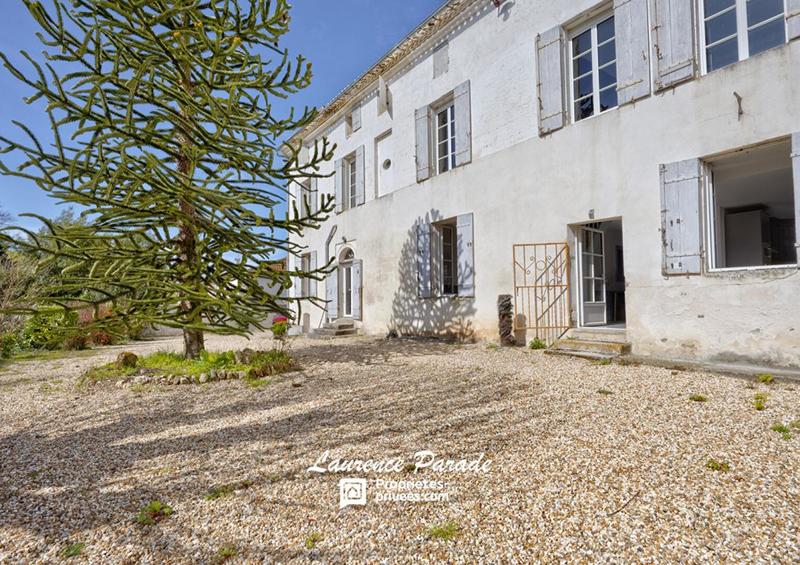 Maison - 347 m² - 7 pièces