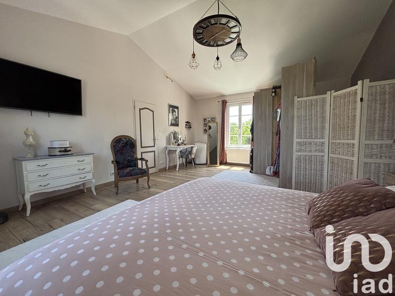 Maison - 215 m² - 8 pièces