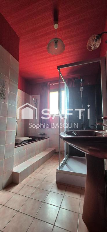 Maison - 210 m² - 8 pièces