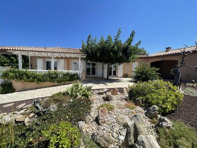 Maison traditionnelle - 152 m² - 6 pièces