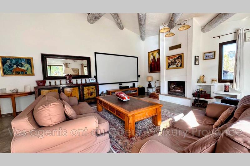 Maison - 194 m² - 5 pièces