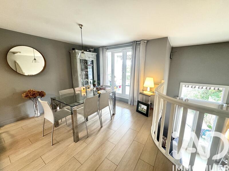 Maison - 115 m² - 6 pièces
