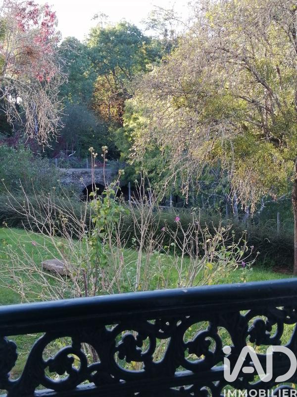 Maison - 420 m² - 12 pièces