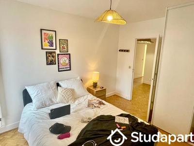 Chambre - 12 m² - 1 pièce