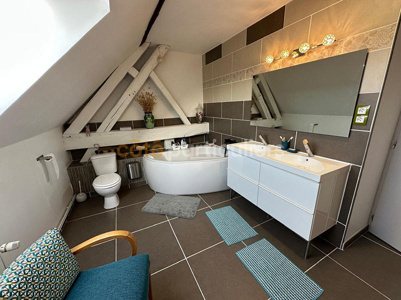 Maison - 178 m² - 7 pièces