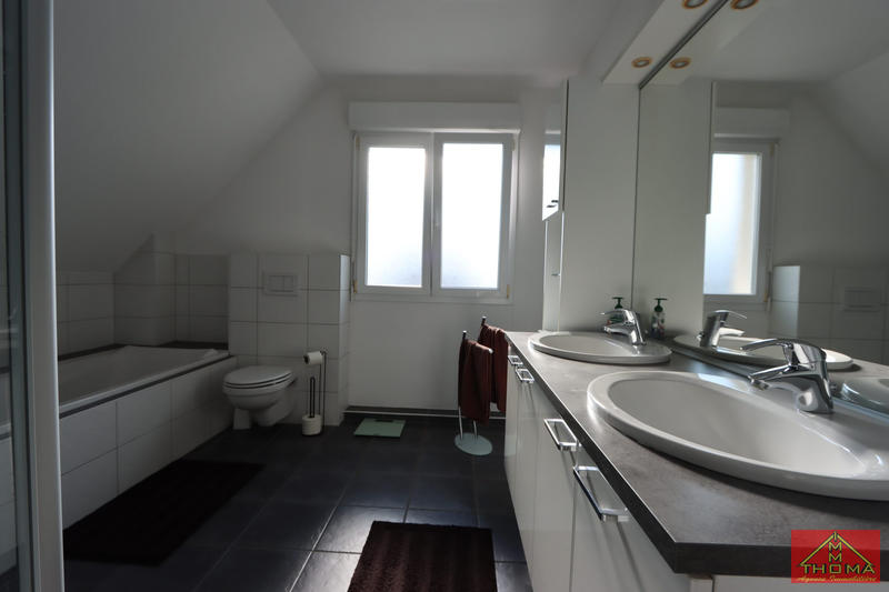 Maison - 110 m² - 6 pièces