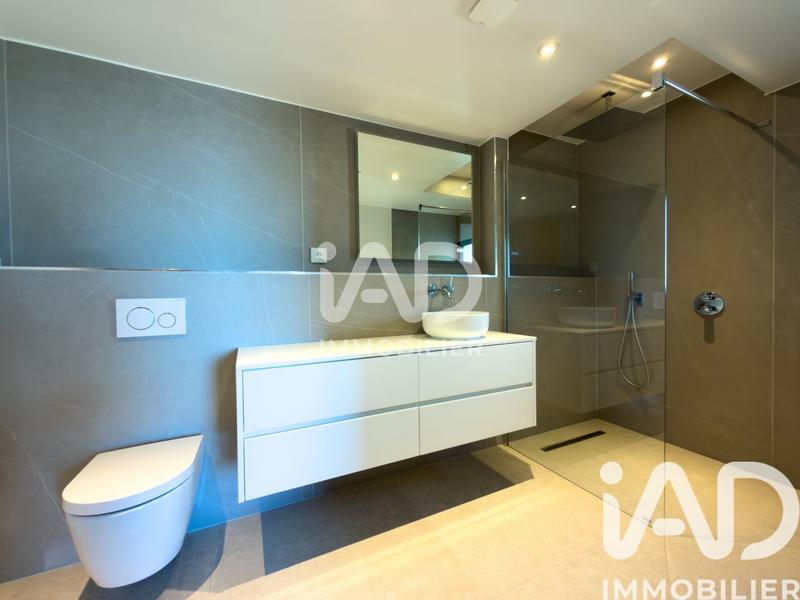 Maison - 416 m² - 9 pièces