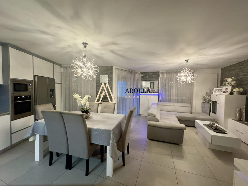 Appartement - 83 m² - 4 pièces