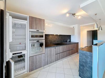 Appartement - 75 m² - 2 pièces