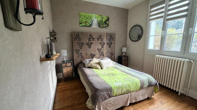 Maison - 158 m² - 8 pièces