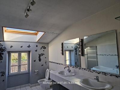 Appartement - 137 m² - 5 pièces