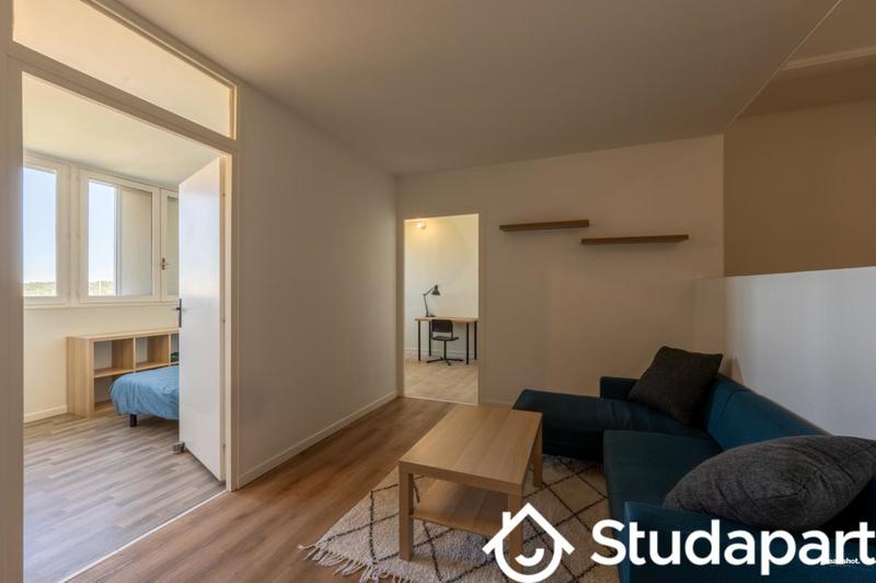 Chambre - 11 m² - 1 pièce