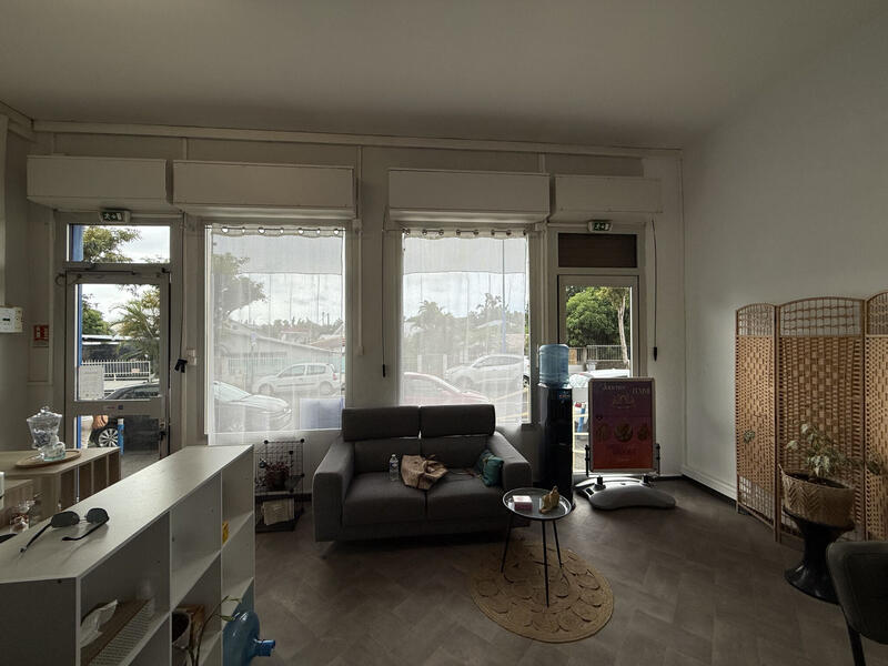 Local commercial - 50 m² - 2 pièces