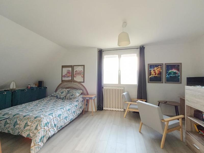 Maison - 136 m² - 6 pièces