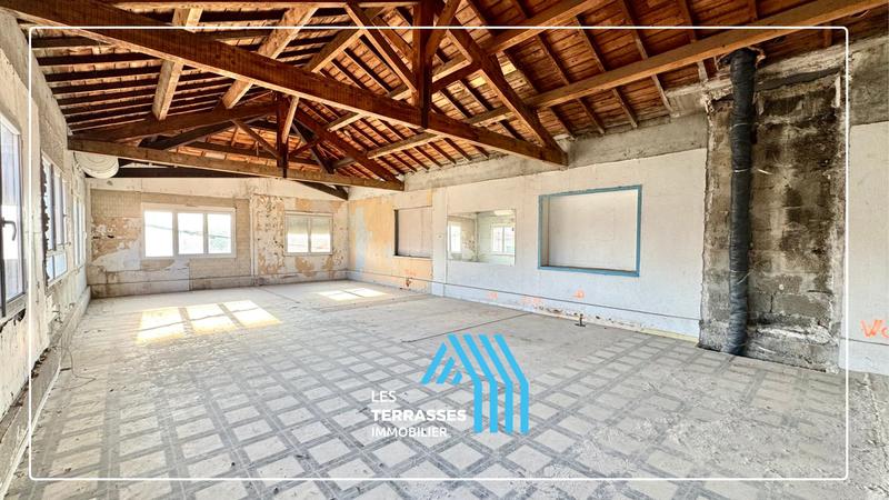 Loft - 80 m² - 4 pièces