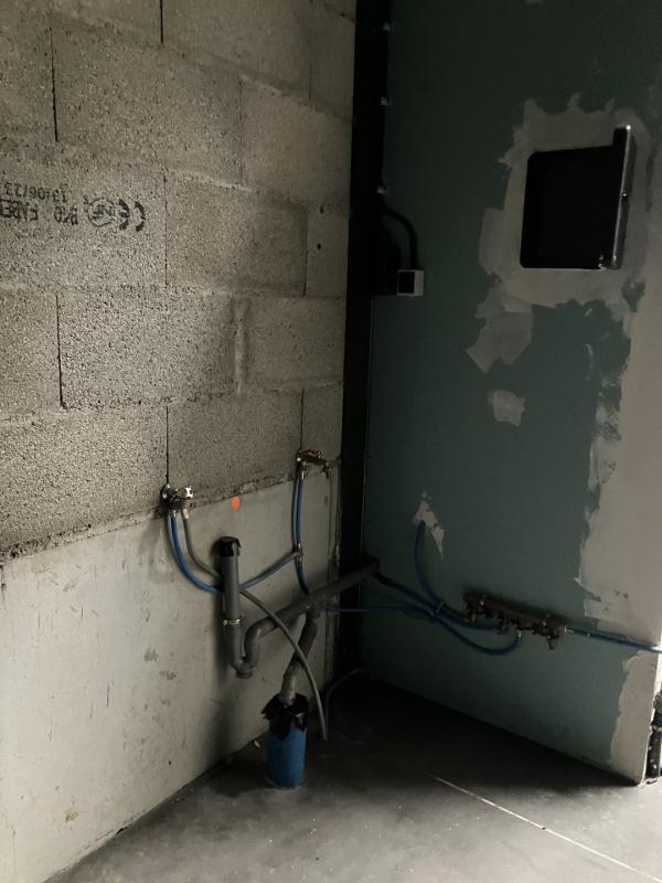 Entrepôt - 151 m² - 1 pièce